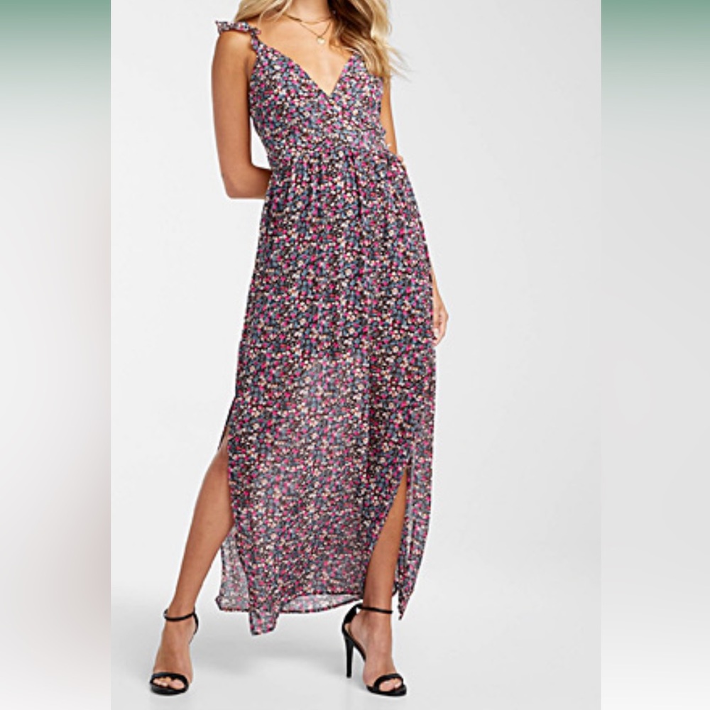 NWT Floral Chiffon Dress from Simons - Size Small/Medium